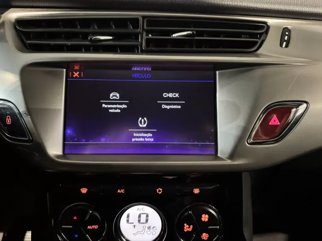 DS 3 CABRIO 2018 - 12900 EUR, 133595 km - 133595km - foto 20 de 39