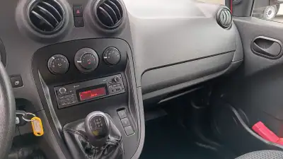 Mercedes-Benz Citan 108 CDI 2018 - 12300 EUR, 161063 km - AUTO.MOTO.pt - 161063km - foto 12 de 15