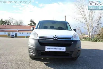 Citroën BERLINGO 1.6 BLUE HDI (Fibrada) 3L 100 CV 2018 - 10500 EUR, 186000 km - AUTO.MOTO.pt - 186000km - foto 12 de 18