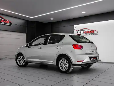 SEAT Ibiza 2015 - 11950 EUR, 80000 km - AUTO.MOTO.pt - 80000km - foto 6 de 60