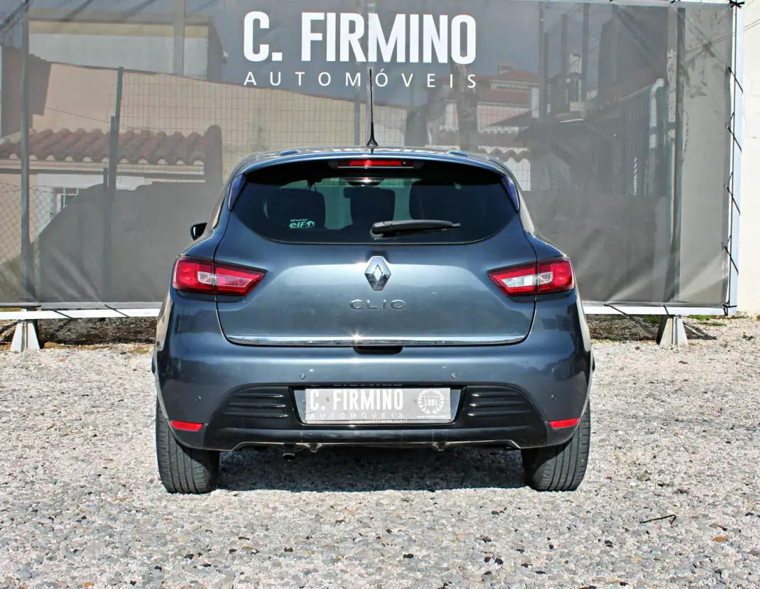 Renault Clio 2018 - 12250 EUR, 45634 km - AUTO.MOTO.pt - 45634km - foto 6 de 24