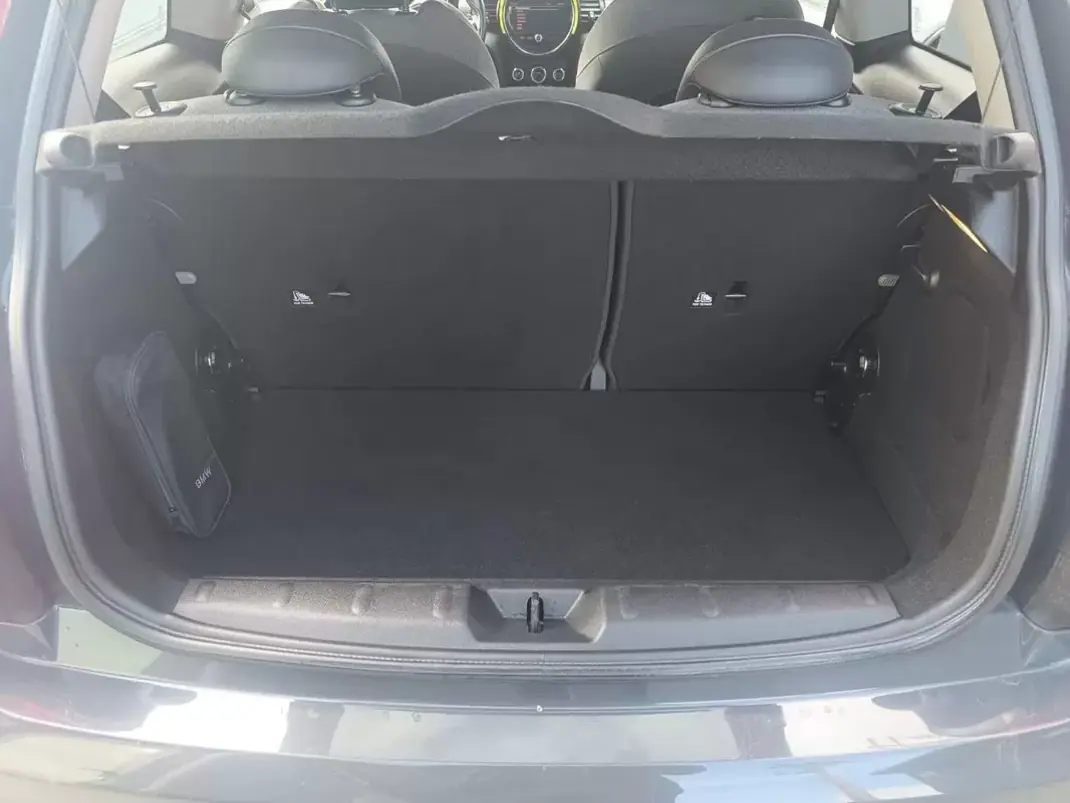 MINI 3 Portas 2016 - 16000 EUR, 232000 km - AUTO.MOTO.pt - 232000km - foto 15 de 46
