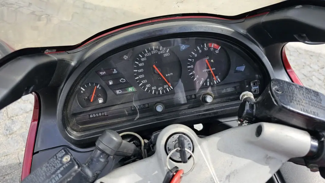Yamaha 1993 - 2900 EUR, 65588 km - AUTO.MOTO.pt - 65588km - foto 10 de 16