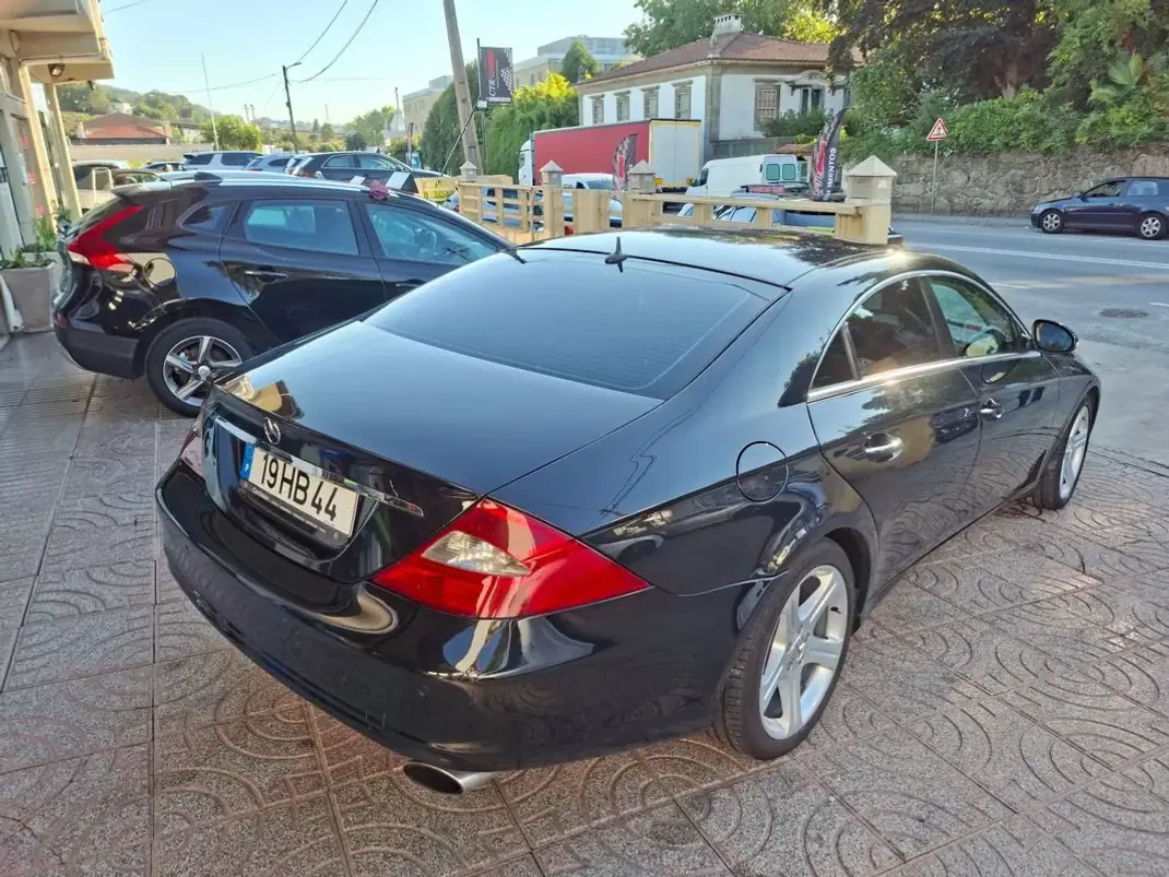 Mercedes-Benz CLS 320 2006 - 14900 EUR, 299952 km - 299952km - foto 13 de 38