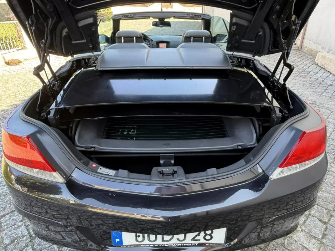 Opel Astra Cabrio 2006 - 7499 EUR, 97000 km - 97000km - foto 18 de 25