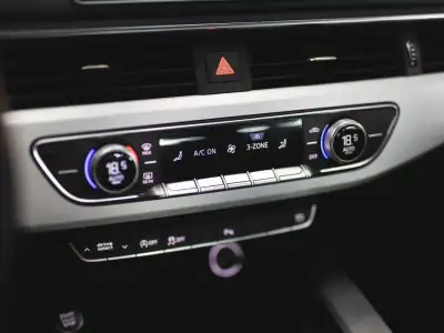 Audi A4 Avant 2018 - 25990 EUR, 107000 km - AUTO.MOTO.pt - 107000km - foto 22 de 24