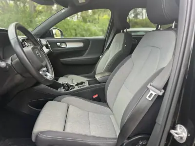Volvo XC 40 2022 - 25999 EUR, 98000 km - AUTO.MOTO.pt - 98000km - foto 10 de 18