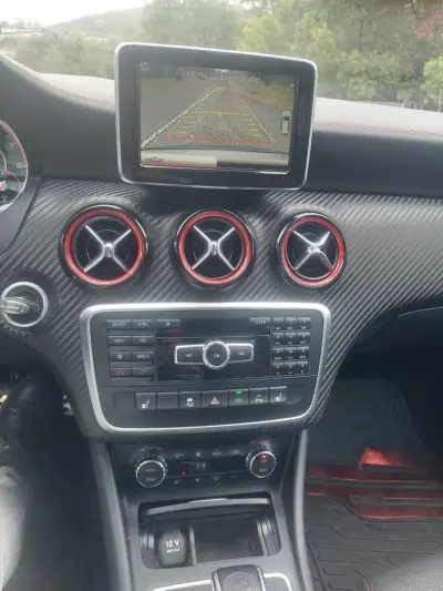 Mercedes-Benz A 45 AMG 2014 - 22800 EUR, 219800 km - AUTO.MOTO.pt - 219800km - foto 11 de 13