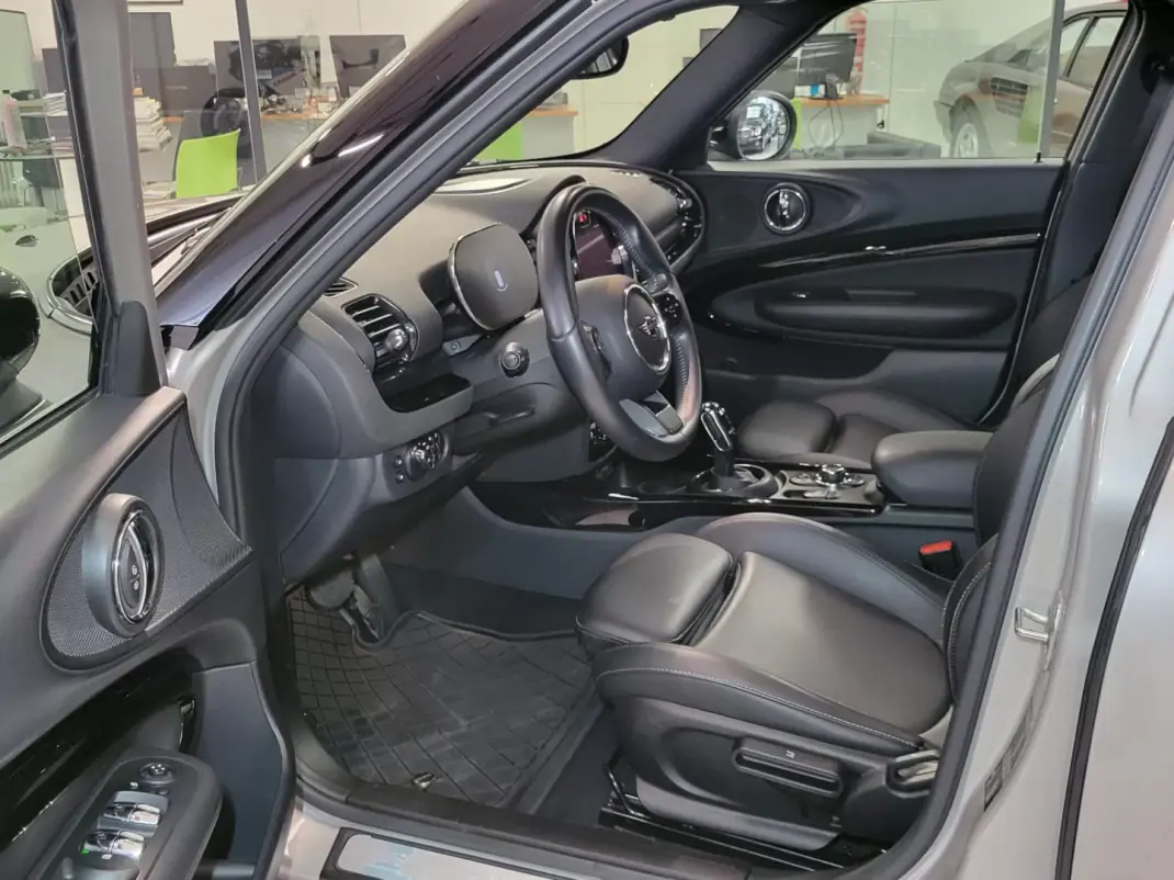 MINI Clubman 2021 - 23800 EUR, 93000 km - AUTO.MOTO.pt - 93000km - foto 15 de 41