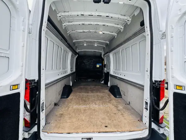 Ford Transit 2019 - 21999 EUR, 169000 km - AUTO.MOTO.pt - 169000km - foto 19 de 24