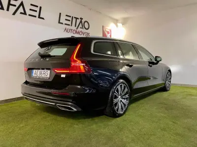 Volvo V60 2020 - 28350 EUR, 62000 km - AUTO.MOTO.pt - 62000km - foto 6 de 30