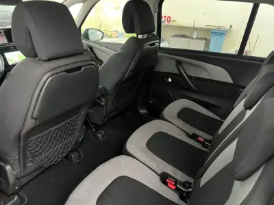 Citroën C4 Grand Picasso 2015 - 10900 EUR, 246000 km - AUTO.MOTO.pt - 246000km - foto 11 de 12