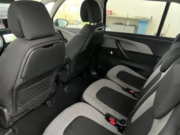 Citroën C4 Grand Picasso 2015 - 10900 EUR, 246000 km - AUTO.MOTO.pt - 246000km - foto 11 de 12
