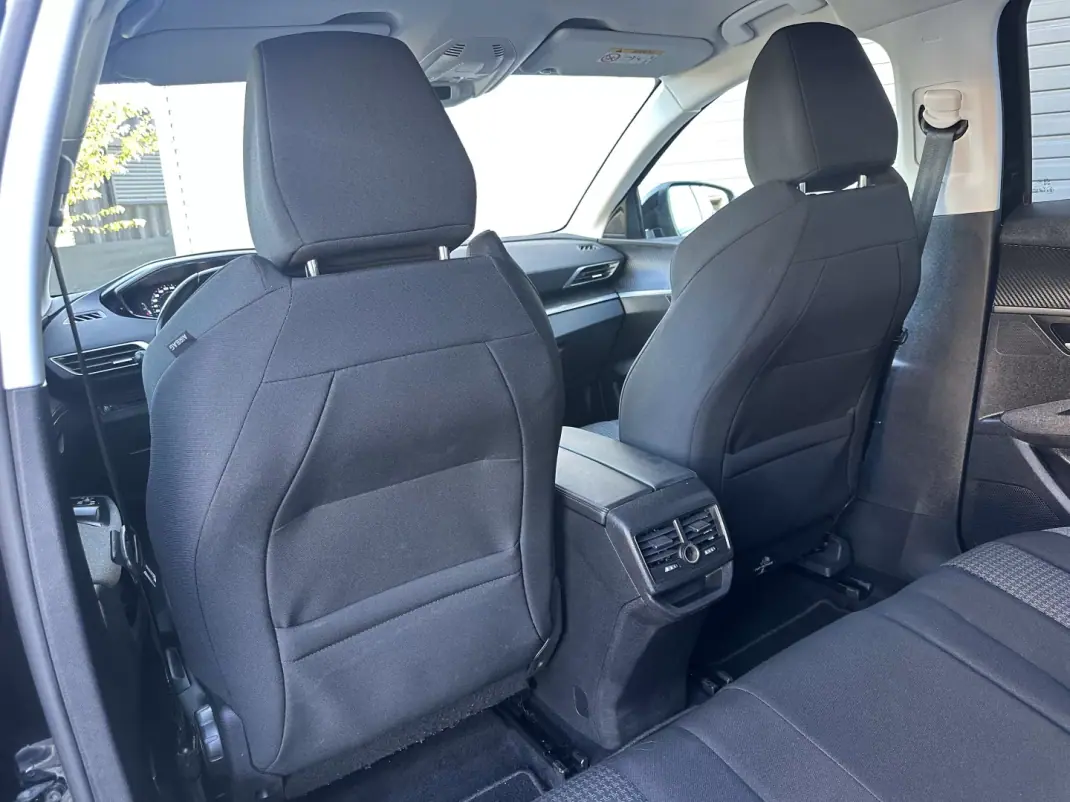 Peugeot 3008 2019 - 14900 EUR, 190000 km - 190000km - foto 48 de 64