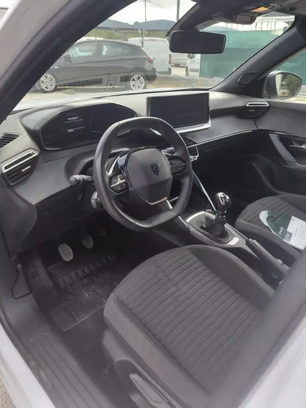 Peugeot 2008 1.2 PureTech Allure 2024 Gasolina