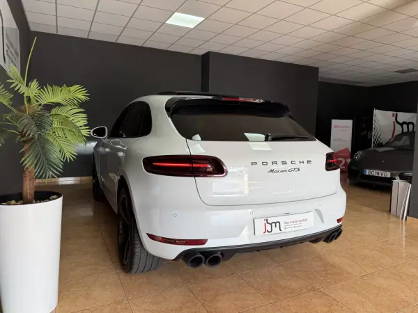Porsche Macan 2016 - 65000 EUR, 68887 km - AUTO.MOTO.pt - 68887km - foto 5 de 20