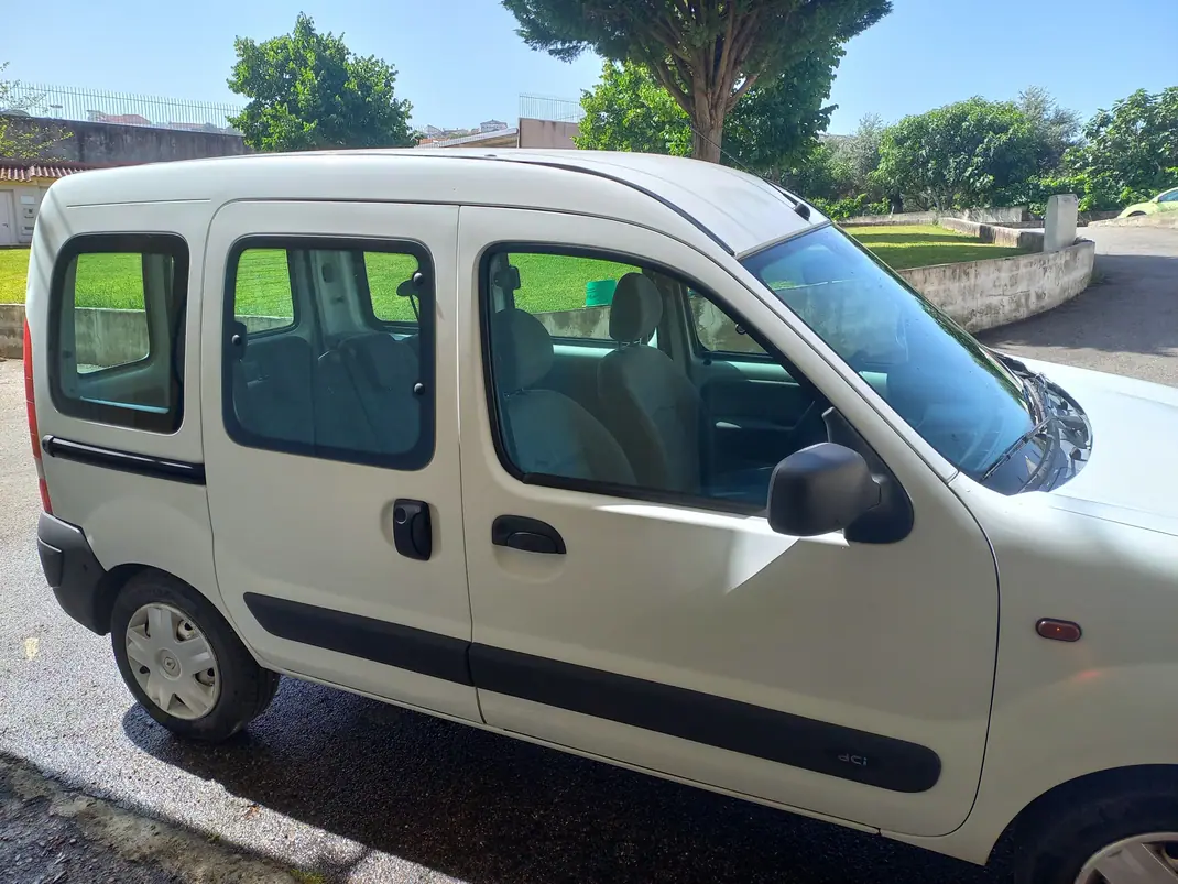 Renault Kangoo 2004 - 4400 EUR, 266000 km - 266000km - foto 3 de 12