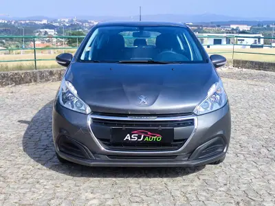 Peugeot 208 2019 - 8250 EUR, 213927 km - AUTO.MOTO.pt - 213927km - foto 3 de 22