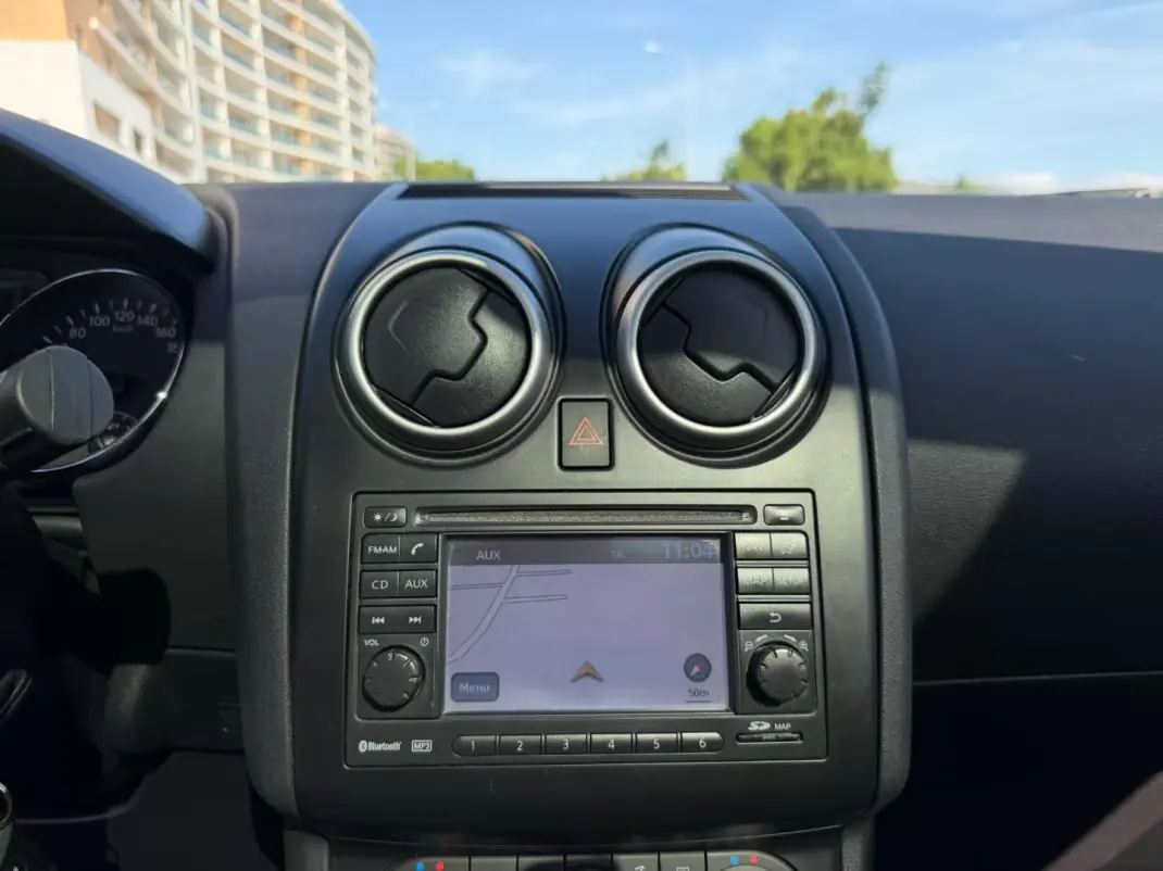 Nissan Qashqai 2011 - 10750 EUR, 149845 km - 149845km - foto 26 de 44