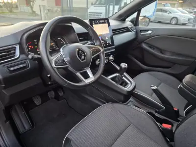 Renault Clio 2022 - 14500 EUR, 104000 km - AUTO.MOTO.pt - 104000km - foto 13 de 43