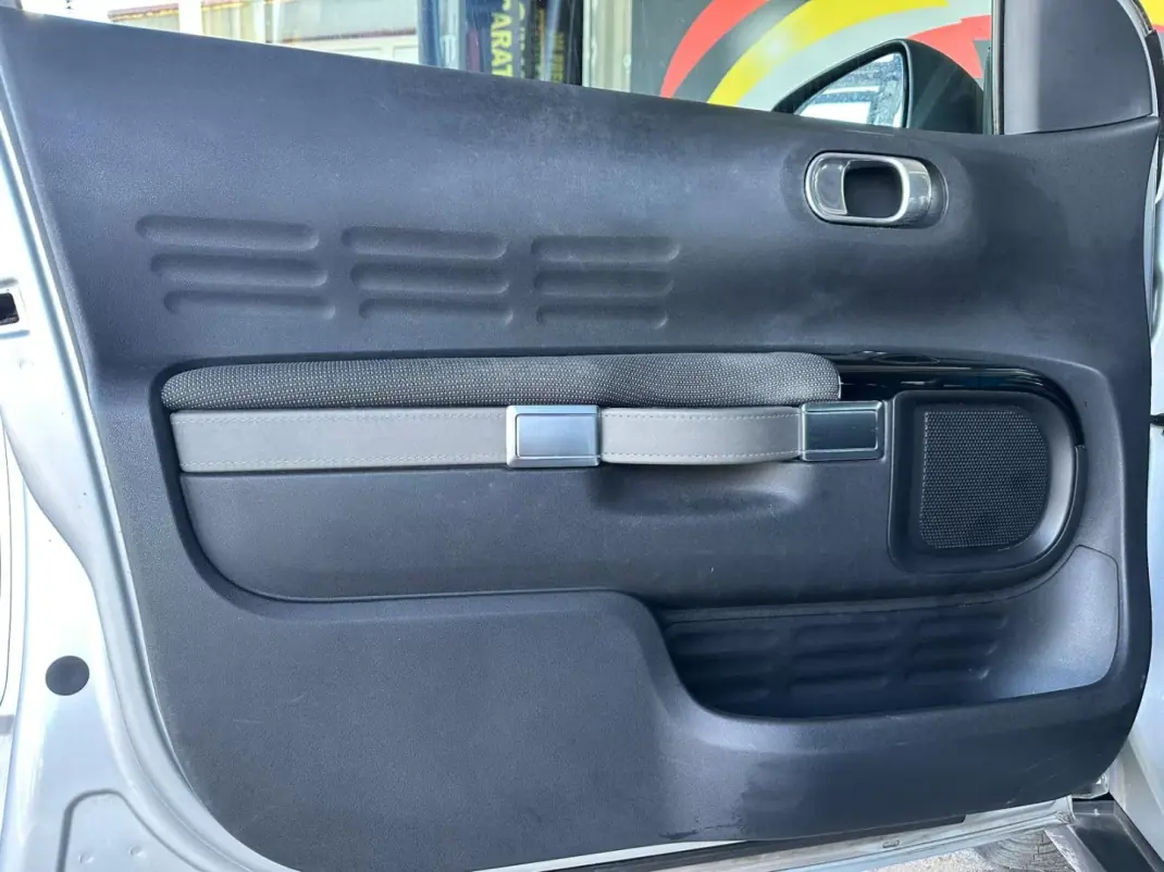 Citroën C4 Cactus 2017 - 13900 EUR, 97056 km - AUTO.MOTO.pt - 97056km - foto 18 de 28