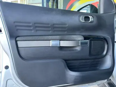 Citroën C4 Cactus 2017 - 13900 EUR, 97056 km - AUTO.MOTO.pt - 97056km - foto 18 de 28