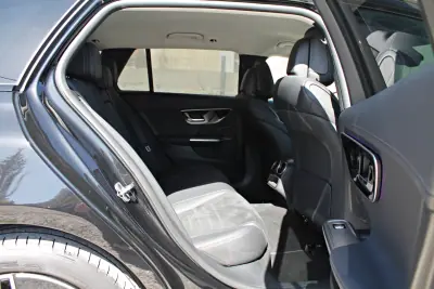 Mercedes-Benz C 300 2024 - 49990 EUR, 28094 km - AUTO.MOTO.pt - 28094km - foto 19 de 31