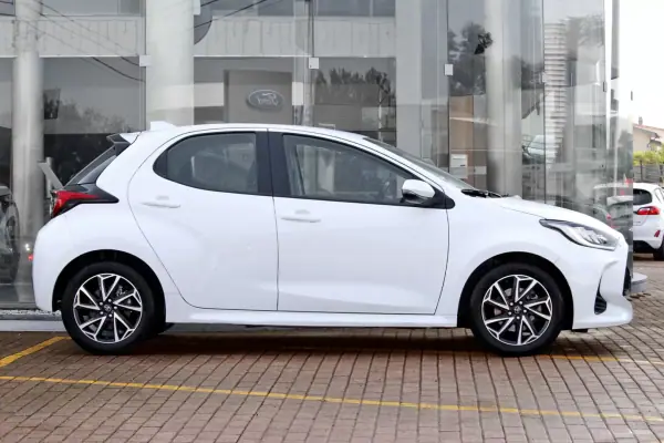 Toyota Yaris 2022 - 21900 EUR, 71200 km - AUTO.MOTO.pt - 71200km - foto 4 de 21