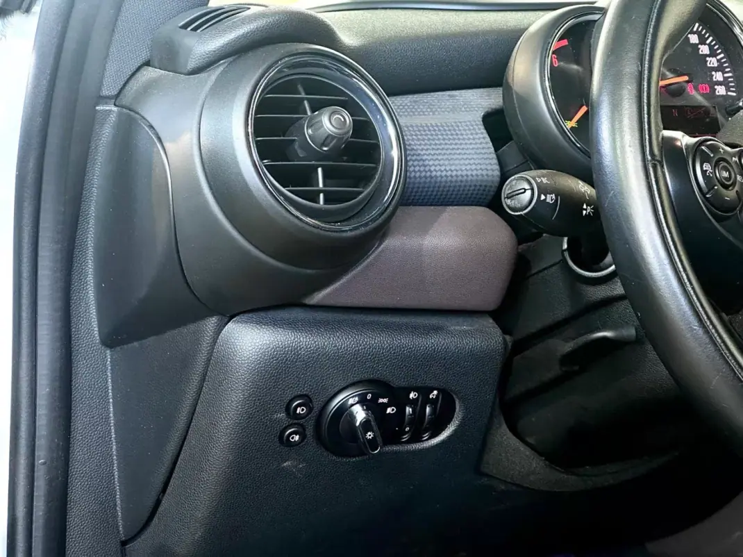 MINI 3 Portas 2014 - 13900 EUR, 173246 km - AUTO.MOTO.pt - 173246km - foto 15 de 27