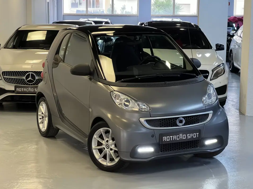 Smart Fortwo Cabrio 2013 - 6990 EUR, 95000 km - AUTO.MOTO.pt - 95000km - foto 36 de 41