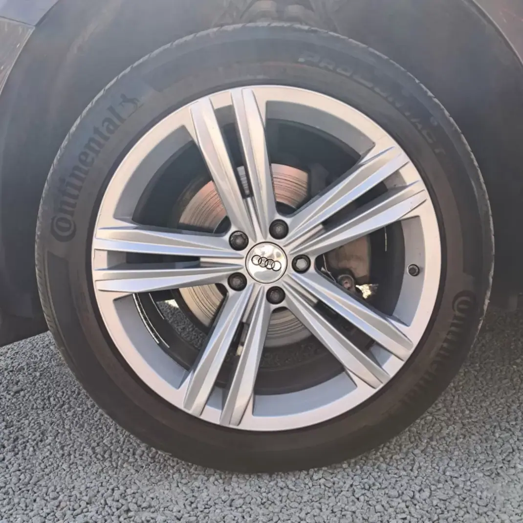 Audi Q5 2009 - 17650 EUR, 150000 km - 150000km - foto 7 de 14
