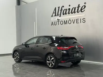 Renault Mégane 2019 - 15990 EUR, 111900 km - 111900km - foto 21 de 28