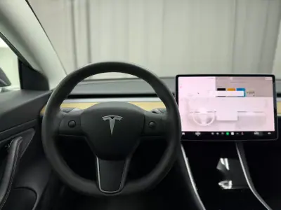 Tesla Model 3 2020 - 21750 EUR, 164000 km - AUTO.MOTO.pt - 164000km - foto 18 de 22