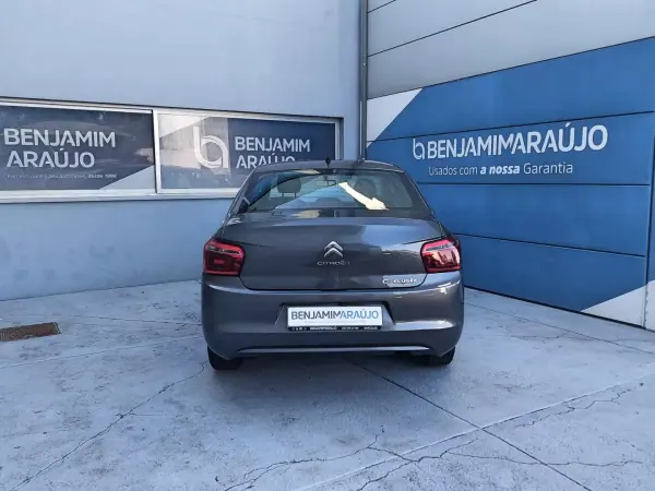 Citroën C-Elysée 2018 - 12500 EUR, 63213 km - AUTO.MOTO.pt - 63213km - foto 7 de 25