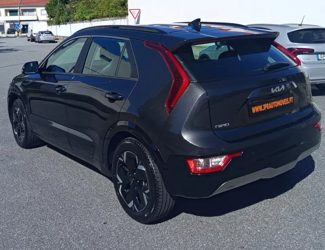 Kia e-Niro 2023 - 27990 EUR, 66300 km - 66300km - foto 5 de 20