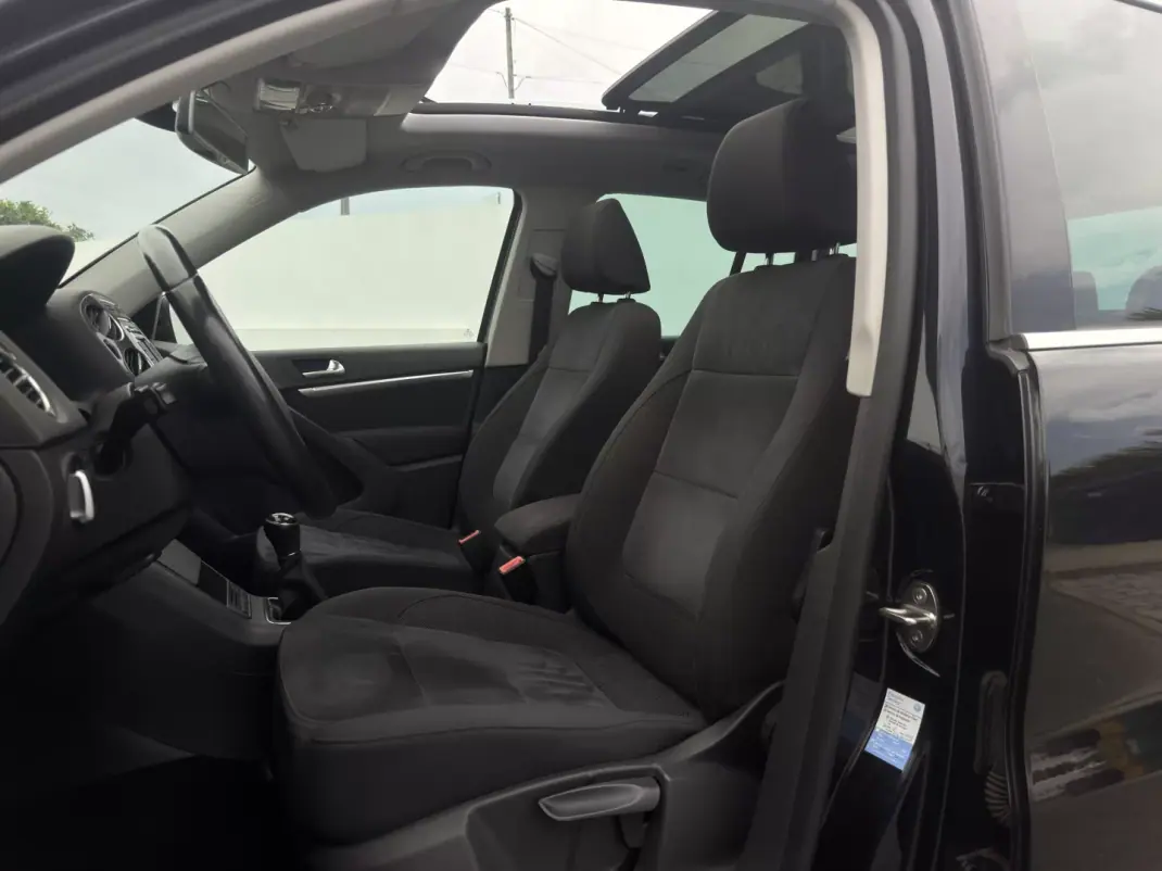 Volkswagen Tiguan 2011 - 13800 EUR, 147290 km - 147290km - foto 8 de 26