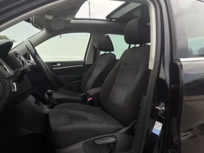 Volkswagen Tiguan 2011 - 13800 EUR, 147290 km - AUTO.MOTO.pt - 147290km - foto 8 de 26