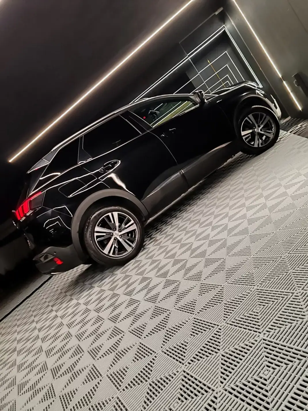 Peugeot 3008 2020 - 19750 EUR, 125731 km - AUTO.MOTO.pt - 125731km - foto 7 de 16