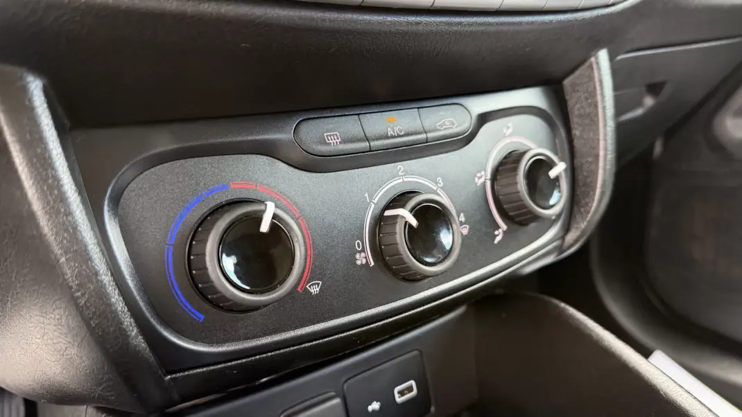 Fiat Tipo Station Wagon 2019 - 12750 EUR, 75000 km - AUTO.MOTO.pt - 75000km - foto 26 de 32