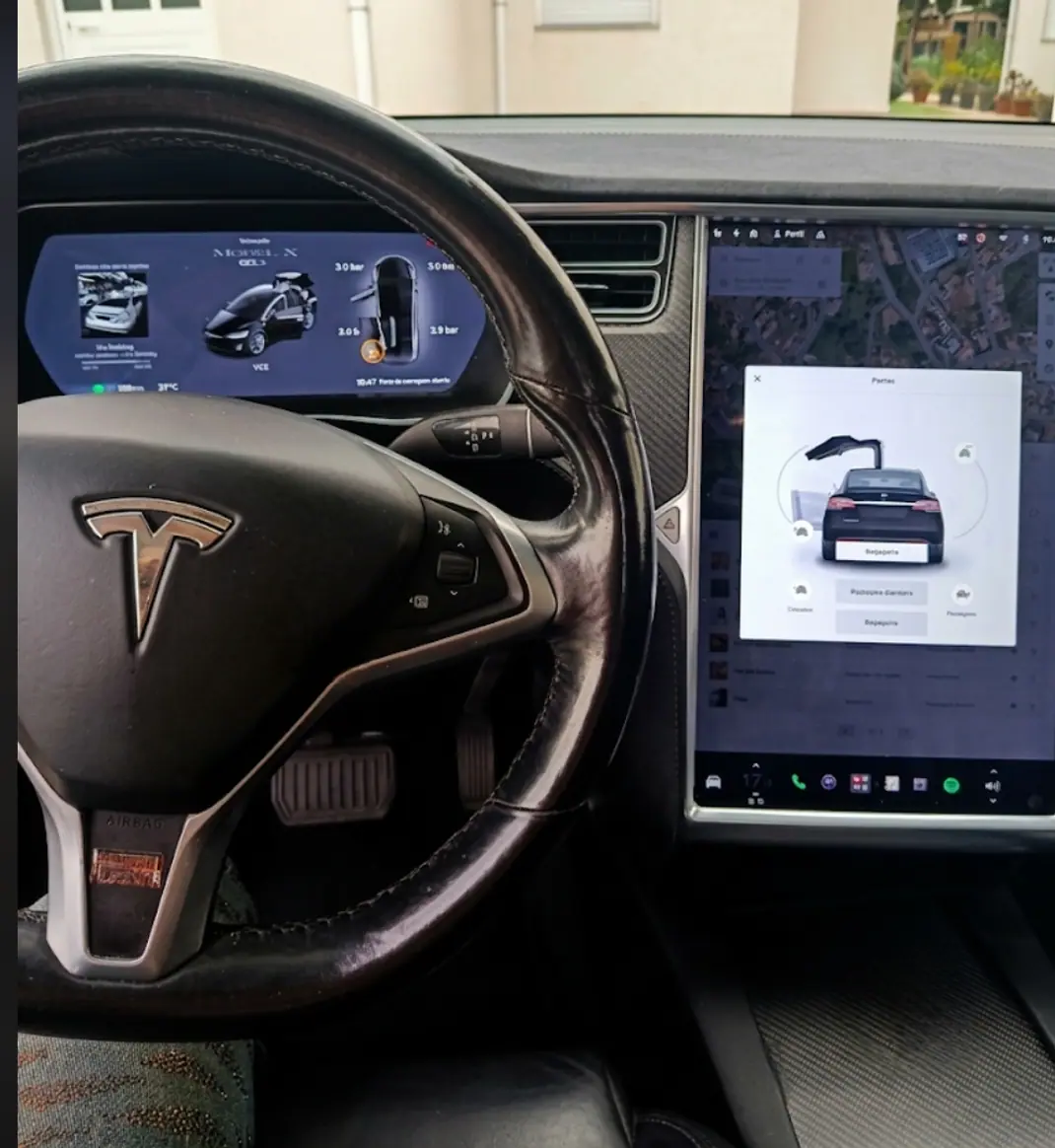 Tesla Model X 2017 - 32000 EUR, 153 km - 153km - foto 4 de 14