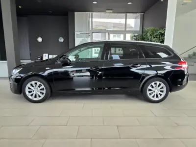 Peugeot 308 SW 2016 - 8990 EUR, 150869 km - AUTO.MOTO.pt - 150869km - foto 3 de 31