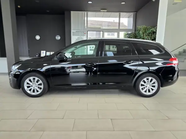 Peugeot 308 SW 2016 - 8990 EUR, 150869 km - AUTO.MOTO.pt - 150869km - foto 3 de 31