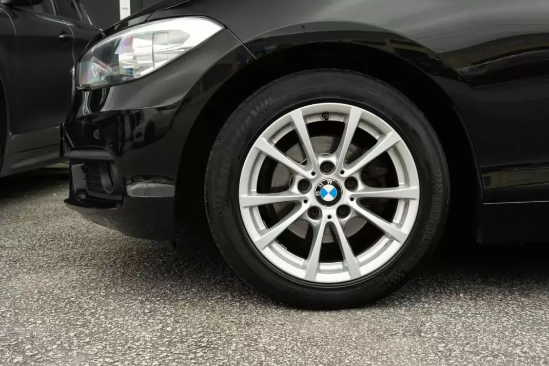BMW 116 2016 - 11999 EUR, 200900 km - AUTO.MOTO.pt - 200900km - foto 3 de 23