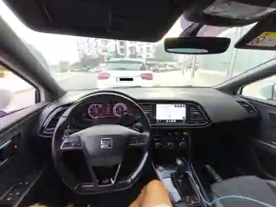 SEAT Leon ST 2019 - 13000 EUR, 158000 km - 158000km - foto 7 de 15