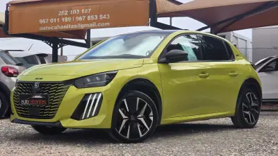 Peugeot 208 2025 - 7900km