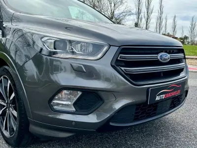 Ford Kuga 2017 - 15450 EUR, 78000 km - AUTO.MOTO.pt - 78000km - foto 11 de 60