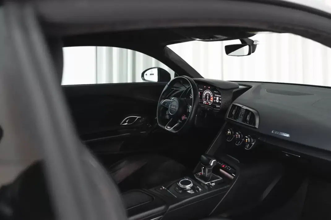 Audi R8 Coupé 2016 - 129950 EUR, 87000 km - 87000km - foto 32 de 51