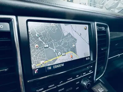 Porsche Panamera 2014 - 37990 EUR, 220436 km - AUTO.MOTO.pt - 220436km - foto 35 de 39