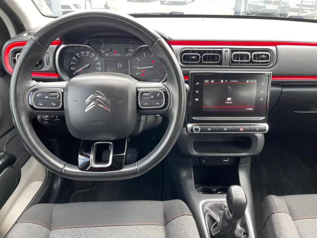 Citroën C3 2019 - 11900 EUR, 54000 km - AUTO.MOTO.pt - 54000km - foto 8 de 12