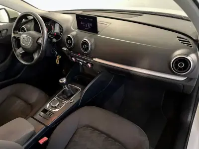 Audi A3 Sportback 2013 - 12500 EUR, 175000 km - AUTO.MOTO.pt - 175000km - foto 4 de 25